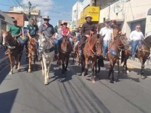 5ª Cavalgada em homenagem a Nossa Senhora das Dores faz parte dos festejos da padroeira de Juazeiro do Norte