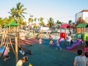 Barbalha recebe brinquedopraça, no bairro de Malvinas