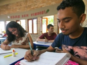 Ceará tem concurso para professor de escolas indígenas com salário de R$ 6,1 mil