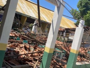 Depois do almoço dos alunos teto do refeitório da escola desabou em Lavras da Mangabeira