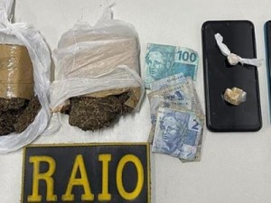 Polícia RAIO de Barbalha prende mototaxista e garupeira com drogas