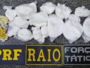 Mulher é presa com cocaína e ecstasy em ônibus intermunicipal no CE