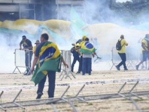 Maioria do STF condena mais cinco golpistas do 8 de Janeiro