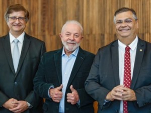 Lula confirma indicações de Flávio Dino ao STF e Paulo Gonet à PGR