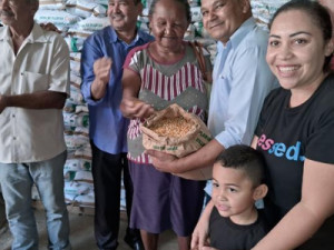 Governo do Ceará lança em Barbalha o Programa Hora de Plantar com mais de 370 mil Kg de sementes