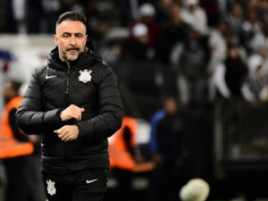 Vítor Pereira cobra R$ 7,5 milhões do Corinthians na Justiça