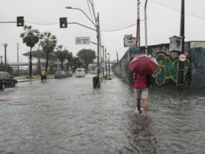 Inmet emite alerta laranja de chuvas intensas para o Ceará