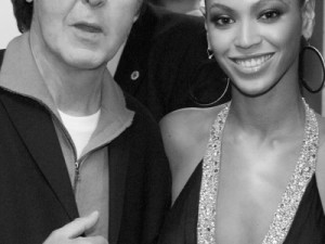 Paul McCartney elogia Beyoncé após regravar música dos Beatles e reforça mensagem antirracis-ta