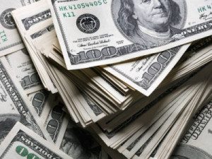 Dólar fecha a R$ 5,07 e chega ao maior patamar em seis meses, após dados ruins de inflação nos EUA