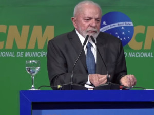 Lula diz que desastre no RS 'mudou paradigma' e que governo é obrigado a fazer 'igual ou me-lhor' no futuro