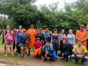 Guias e 20 turistas são resgatados após ficarem ilhados em cachoeira devido às chuvas, no Ceará