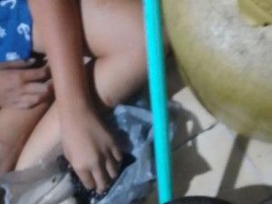 Criança de 11 anos torturada pela mãe no Rio era forçada a comer feijão cru, dizem testemunhas