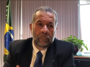 Ministro da Previdência anuncia 'pente-fino' em 800 mil benefícios temporários, como auxílio-doença