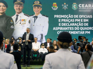 Governador Elmano de Freitas promove 12 oficiais a coronéis da Polícia Militar; duas são mulheres