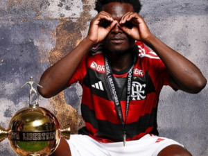 Flamengo acerta a compra do nigeriano Shola; veja valores