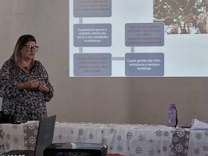 Doutoranda da Unicamp Campinas-SP, Luciana Lacerda, prepara tese de turismo nos Geossítios de Barbalha