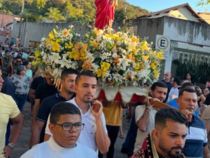 Procissão encerra festa do Bom Jesus do Caldas com grande participação popular