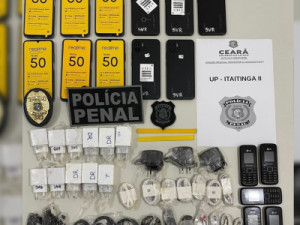 Polícia apreende mais de 10 celulares e outros eletrônicos em máquina de costura que iria ser 'doada' a presídio no CE