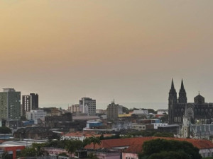 Céu cinza no Ceará é resultado de queimadas na Amazônia e Pantanal; entenda