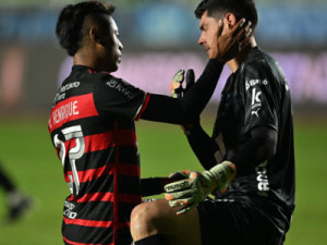 Flamengo perde na altitude para o Bolívar, mas se classifica para as quartas de final da Libertadores