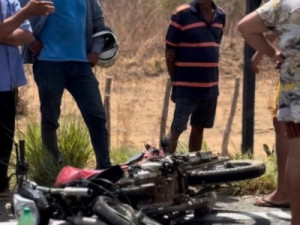 Motoqueiro morre em colisão com caminhão na CE-187, em Novo Oriente