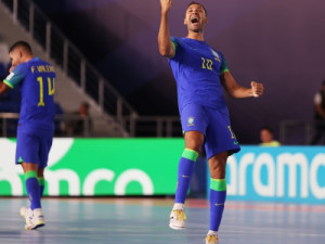 Brasil goleia a Croácia e garante classificação na Copa do Mundo de Futsal