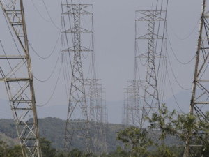 Aneel aciona bandeira vermelha 2 em outubro e conta de luz ficará mais cara