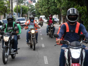 Ceará lança programa de rastreamento de motos para trabalhadores de aplicativos e mototaxistas