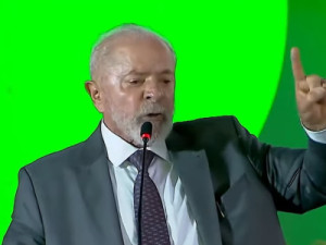 Lula sanciona Lei do Combustível do Futuro, que aumenta limites para mistura do biodiesel a partir de 2025