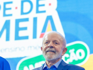 Lula sofre acidente doméstico em Brasília e cancela viagem à Rússia por recomendação médica