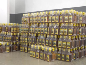 Polícia Civil faz operação e apreende 4 mil garrafas de bebidas alcoólicas falsificadas em Campina Grande