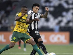 Botafogo empata com o Cuiabá, em casa, e perde a chance de abrir vantagem no Brasileiro