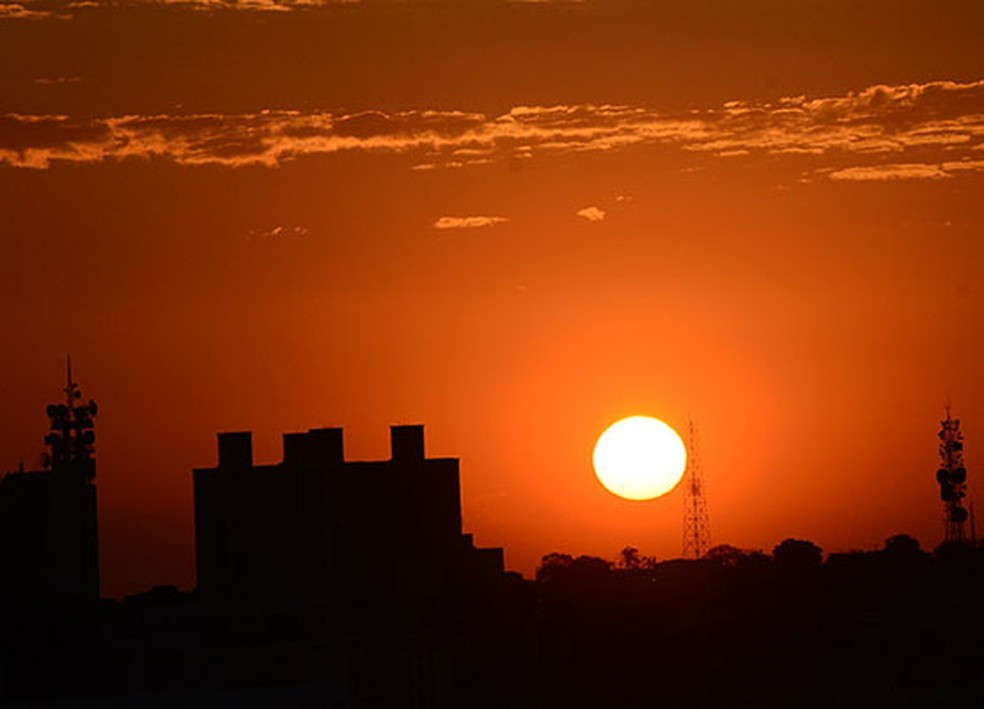 Novo estudo sugere que mundo está mais perto do limite histórico de 1,5ºC de aqueci-mento