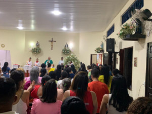 Comunidade lota capela na abertura da Festa de Nossa Senhora das Graças, do Sítio Taquari