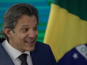 Haddad vai anunciar isenção de Imposto de Renda para quem ganha até R$ 5 mil em pronunciamento na TV