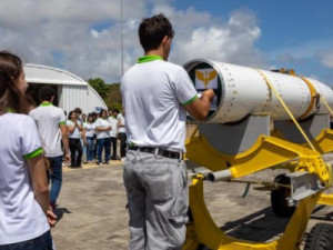 Foguete lançado do RN leva cartas de jovens estudantes ao espaço com sonhos, ideais e aspirações para o futuro