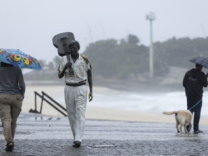 'Perigo': chuvas intensas atingem 20 estados, e temperaturas caem no Centro e no Sudeste; veja previsão