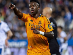 Vinícius Júnior é eleito o melhor jogador do mundo pelo jornal espanhol "Marca"