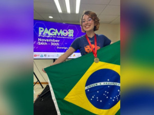 Estudante do CE ganha ouro e é eleita melhor competidora em olimpíada internacional de matemática no México