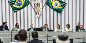 Alece reconhece importância da arquitetura e do urbanismo na sociedade - 1