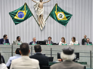 Alece reconhece importância da arquitetura e do urbanismo na sociedade - 1