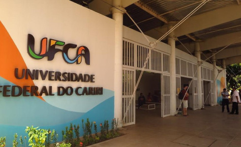 UFCA abre concurso para professores com salários de até R$ 11 mil