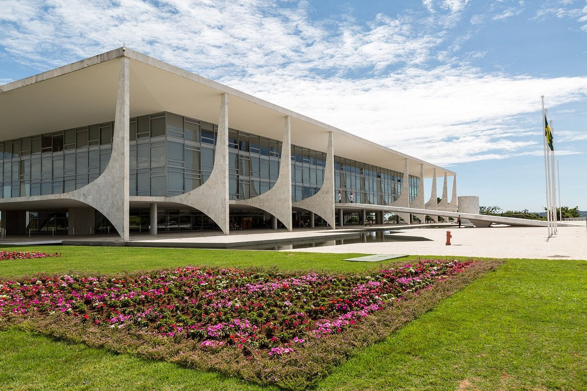 Integrantes do governo admitem erros na apresentação do pacote de gastos e defendem freio de arrumação