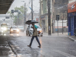 Ceará deve ter volumede chuva em torno da média histórica entre fevereiro e abril, diz Funceme