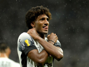 Talles Magno marca mais um e Corinthians bate o Noroeste em casa