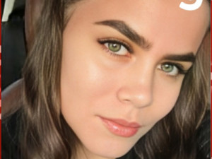 Secretária de escola é procurada pela polícia por esfaquear jovem e fugir com PM em Várzea Grande, em MT