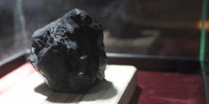 Maior diamante negro do mundo foi descoberto na Chapada Diamantina, na Bahia; conheça história