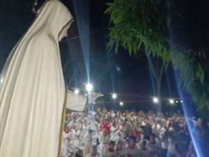 Procissão luminosa e missa encerram Festa de Nossa Senhora de Fátima no Distrito do Caldas