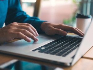 MEC proíbe educação à distância (EAD) em Direito e em outras 4 graduações; veja quais