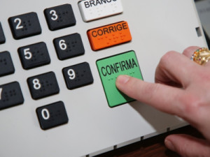 CCJ do Senado aprova fim da reeleição para presidente, prefeitos e governadores